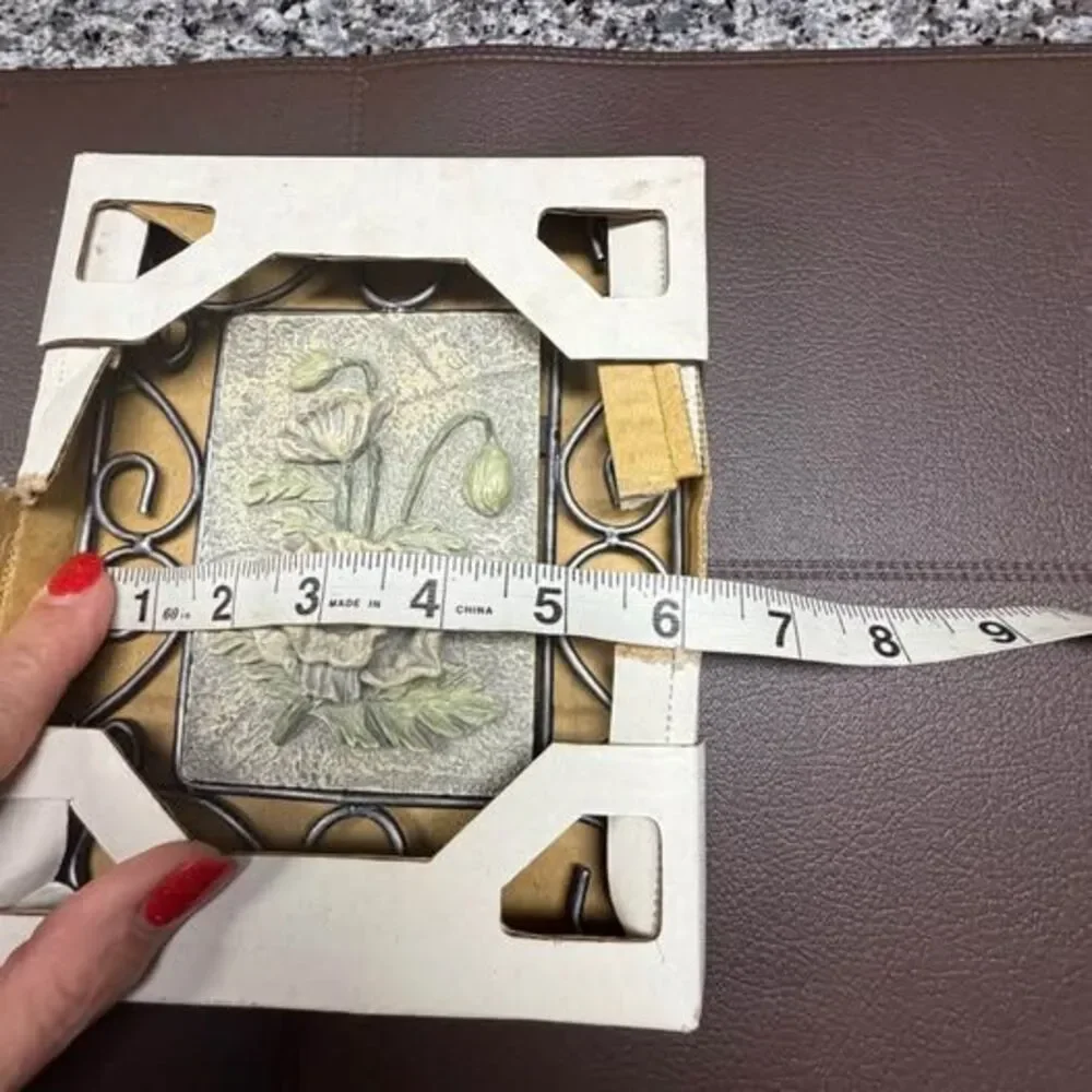 Floral Resin and Metal Wall Plaque